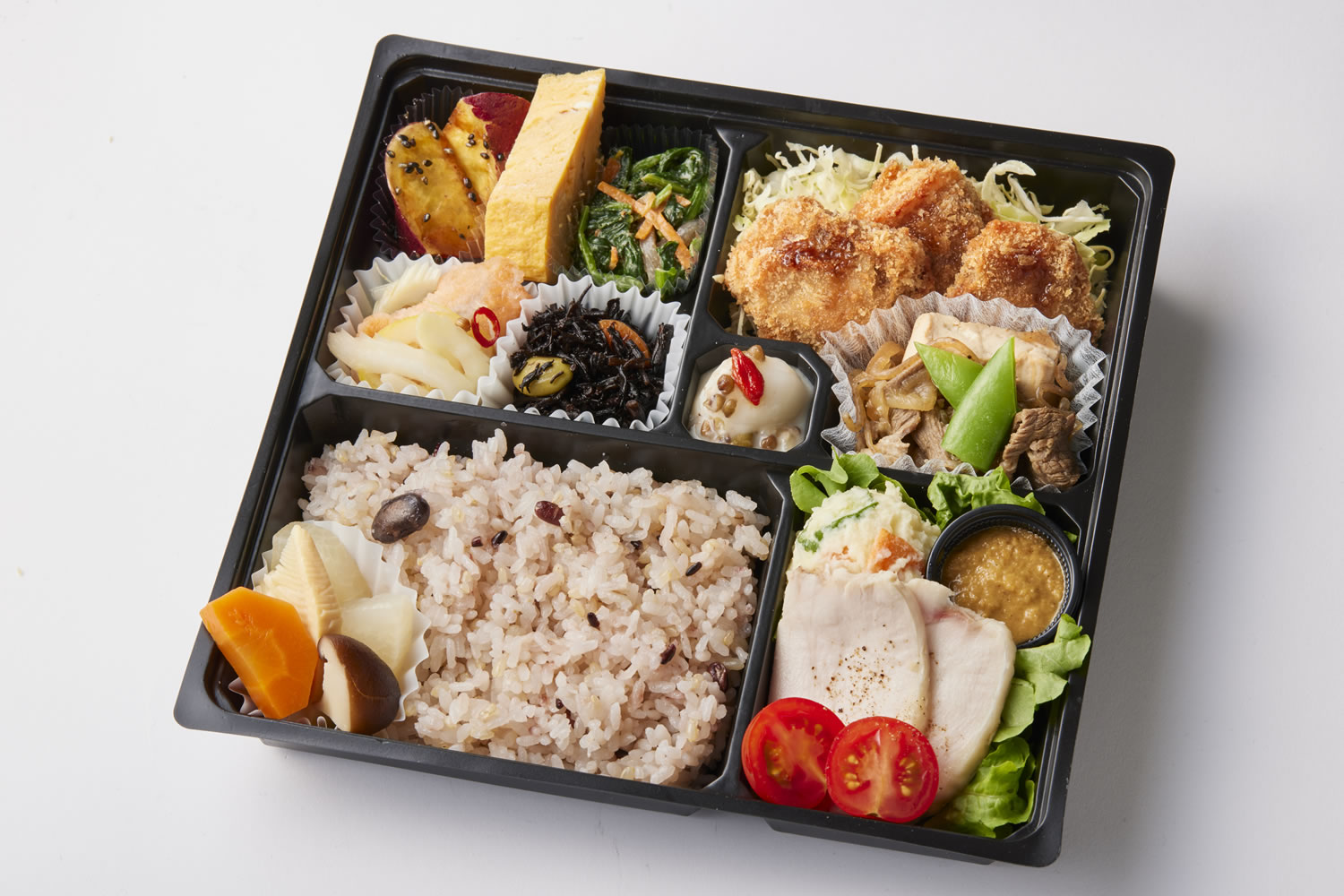 おもてなし弁当B(マグロカツ)